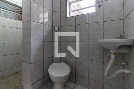 Casa para alugar com 100m², 2 quartos e 1 vaga Casa para alugar com 100m², 2 quartos e 1 vagaBanheiro