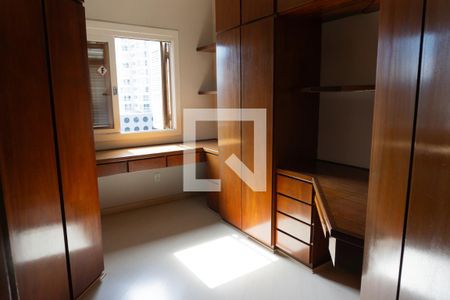 Quarto 1 de apartamento à venda com 3 quartos, 180m² em Centro, Novo Hamburgo