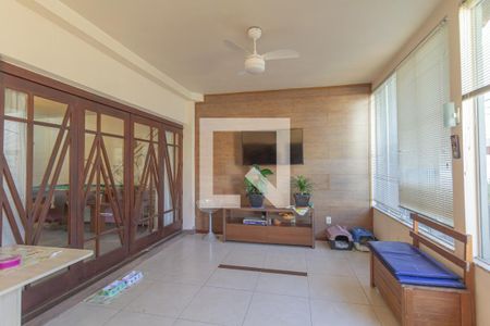 Varanda de casa à venda com 4 quartos, 310m² em Nossa Senhora das Gracas, Canoas