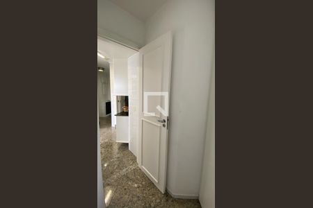 Apartamento à venda com 196m², 3 quartos e 3 vagasBanheiro - Área de Serviço