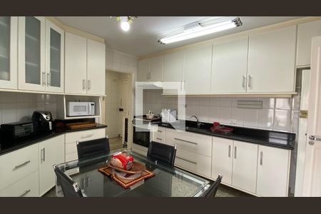 Apartamento à venda com 196m², 3 quartos e 3 vagasCozinha