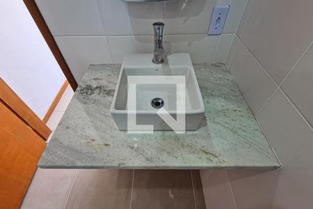 Apartamento para alugar com 77m², 2 quartos e 1 vaga Apartamento para alugar com 77m², 2 quartos e 1 vagaBanheiro da Suíte