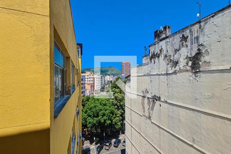 Apartamento para alugar com 77m², 2 quartos e 1 vaga Apartamento para alugar com 77m², 2 quartos e 1 vagaÁrea de Serviço vista