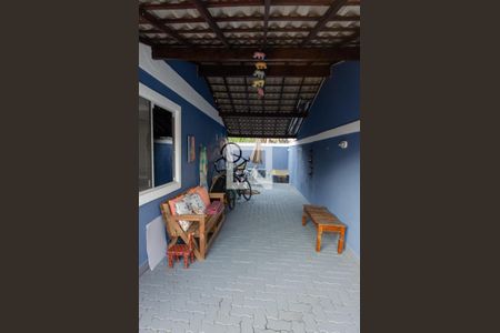 Casa de condomínio à venda com 230m², 3 quartos e 3 vagas Casa de condomínio à venda com 230m², 3 quartos e 3 vagasÁrea externa