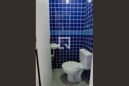 Casa de condomínio à venda com 230m², 3 quartos e 3 vagas Casa de condomínio à venda com 230m², 3 quartos e 3 vagasLavabo 2