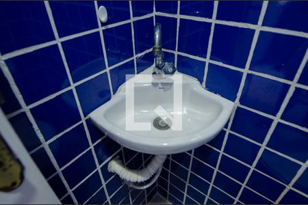 Casa de condomínio à venda com 230m², 3 quartos e 3 vagas Casa de condomínio à venda com 230m², 3 quartos e 3 vagasLavabo 2