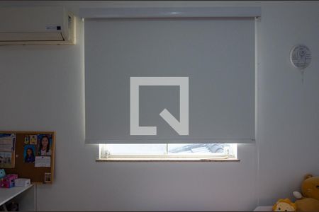 Casa de condomínio à venda com 230m², 3 quartos e 3 vagas Casa de condomínio à venda com 230m², 3 quartos e 3 vagasQuarto 2