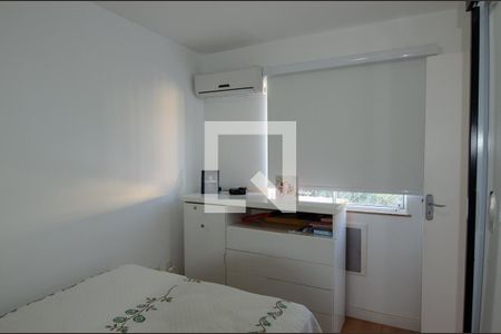 Casa de condomínio à venda com 230m², 3 quartos e 3 vagas Casa de condomínio à venda com 230m², 3 quartos e 3 vagasQuarto 1