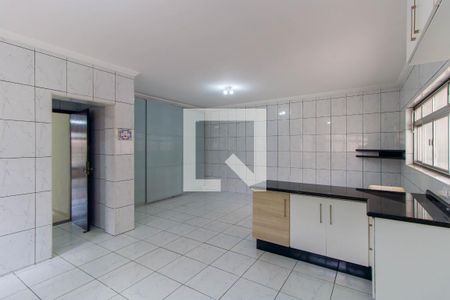 Casa à venda com 320m², 3 quartos e 10 vagas Casa à venda com 320m², 3 quartos e 10 vagasCozinha