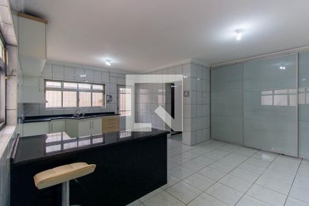 Casa à venda com 320m², 3 quartos e 10 vagas Casa à venda com 320m², 3 quartos e 10 vagasCozinha