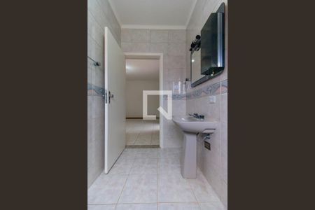 Casa à venda com 320m², 3 quartos e 10 vagas Casa à venda com 320m², 3 quartos e 10 vagasBanheiro da Suíte