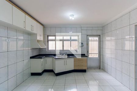 Casa à venda com 320m², 3 quartos e 10 vagas Casa à venda com 320m², 3 quartos e 10 vagasCozinha