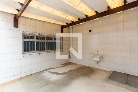 Casa à venda com 320m², 3 quartos e 10 vagas Casa à venda com 320m², 3 quartos e 10 vagasLavanderia