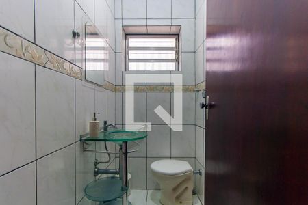 Casa à venda com 320m², 3 quartos e 10 vagas Casa à venda com 320m², 3 quartos e 10 vagasBanheiro 3