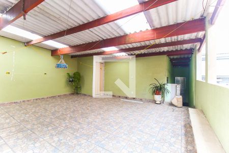 Casa para alugar com 100m², 2 quartos e 1 vagaTerraço