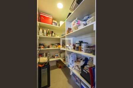 Apartamento à venda com 139m², 2 quartos e 2 vagas Apartamento à venda com 139m², 2 quartos e 2 vagasDespensa