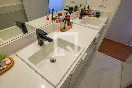 Apartamento à venda com 139m², 2 quartos e 2 vagas Apartamento à venda com 139m², 2 quartos e 2 vagasSuíte