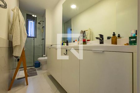 Apartamento à venda com 139m², 2 quartos e 2 vagas Apartamento à venda com 139m², 2 quartos e 2 vagasSuíte