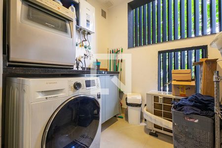 Apartamento à venda com 139m², 2 quartos e 2 vagas Apartamento à venda com 139m², 2 quartos e 2 vagasLavanderia
