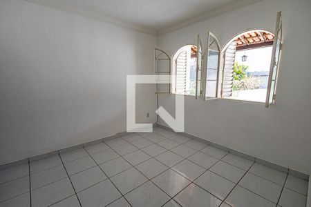 Sala de casa para alugar com 3 quartos, 186m² em Etelvina Carneiro, Belo Horizonte
