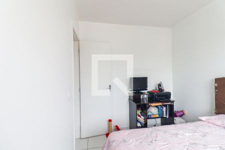Quarto 2 de apartamento para alugar com 2 quartos, 50m² em Sítio Cercado, Curitiba