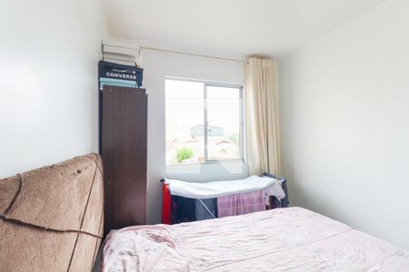 Quarto 2 de apartamento para alugar com 2 quartos, 50m² em Sítio Cercado, Curitiba