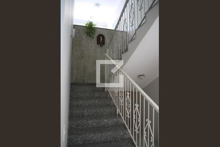 Hall de entrada e escada de casa à venda com 3 quartos, 337m² em Jardim Eulina, Campinas