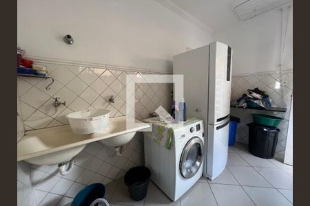 Casa à venda com 200m², 4 quartos e sem vagaÁrea comum