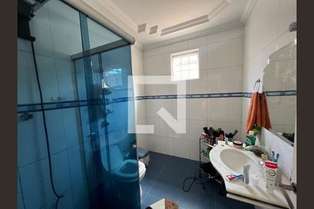 Casa à venda com 200m², 4 quartos e sem vagaBanheiro 2