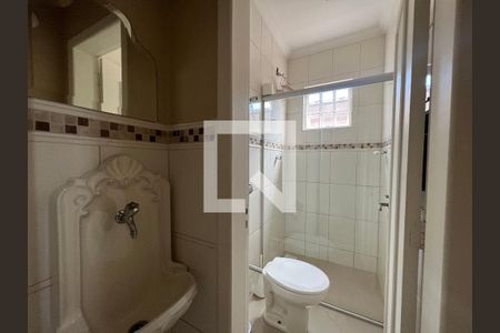 Banheiro 1 de casa para alugar com 4 quartos, 200m² em Arcadia, Contagem