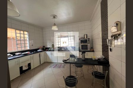 Casa à venda com 200m², 4 quartos e sem vagaCozinha