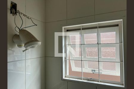 Casa à venda com 200m², 4 quartos e sem vagaChuveiro