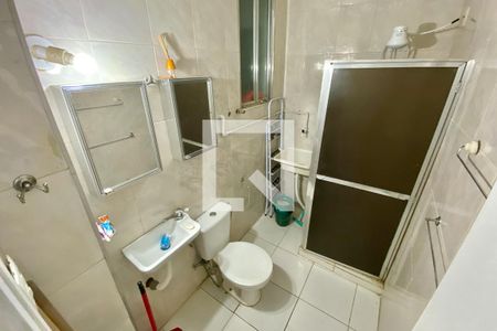 Banheiro de apartamento para alugar com 1 quarto, 38m² em Copacabana, Rio de Janeiro