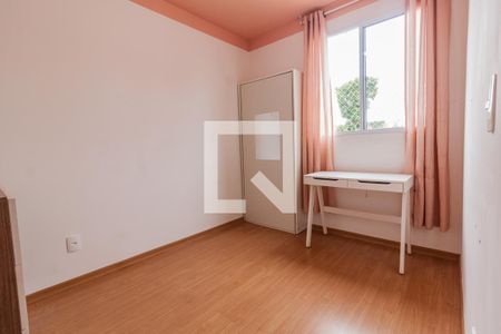 Quarto 2 de apartamento para alugar com 2 quartos, 49m² em Serraria, São José