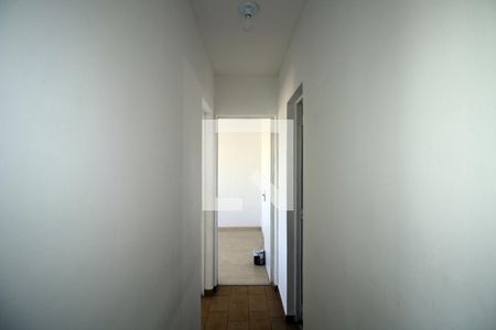 Corredor de apartamento à venda com 2 quartos, 50m² em Penha, Rio de Janeiro