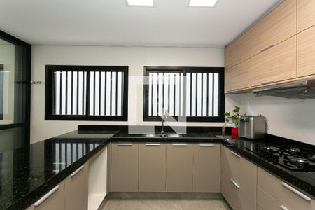 Casa à venda com 320m², 5 quartos e 5 vagasCozinha