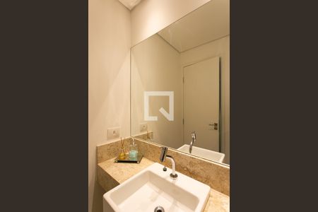 Casa à venda com 320m², 5 quartos e 5 vagasLavabo