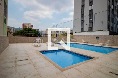 Apartamento à venda com 61m², 2 quartos e 1 vagaÁrea comum - Piscina