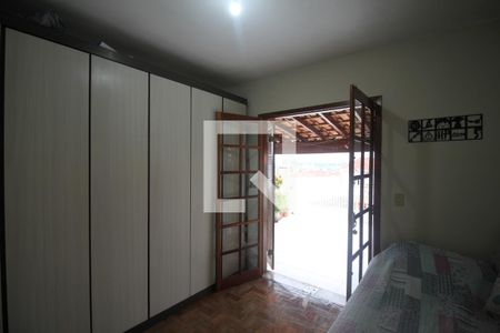 Quarto 1 de casa à venda com 3 quartos, 145m² em Jardim Cristal, São Paulo