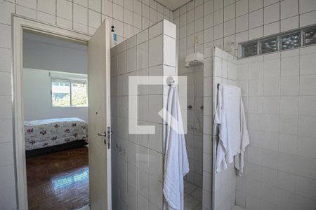 Casa para alugar com 300m², 5 quartos e 4 vagasBanheiro da Suíte 2
