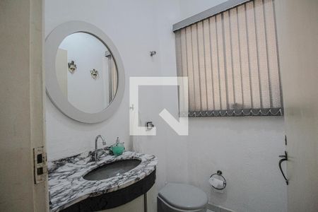 Casa para alugar com 300m², 5 quartos e 4 vagasLavabo