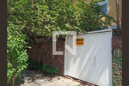 Casa para alugar com 300m², 5 quartos e 4 vagasFachada