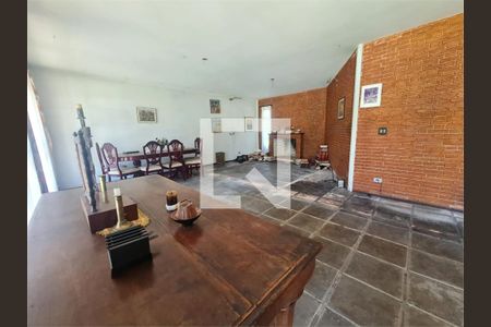 Casa à venda com 3 quartos, 304m² em Interlagos, São Paulo