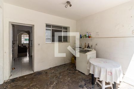 Casa à venda com 172m², 3 quartos e 1 vagaÁrea de Serviço