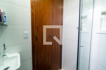 Casa de condomínio à venda com 60m², 2 quartos e 1 vaga Casa de condomínio à venda com 60m², 2 quartos e 1 vagaBanheiro da Suíte 2