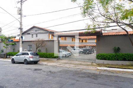 Casa de condomínio à venda com 60m², 2 quartos e 1 vaga Casa de condomínio à venda com 60m², 2 quartos e 1 vagaFachada do condomínio