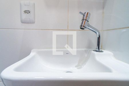 Casa de condomínio à venda com 60m², 2 quartos e 1 vaga Casa de condomínio à venda com 60m², 2 quartos e 1 vagaBanheiro da Suíte 2 Detalhe