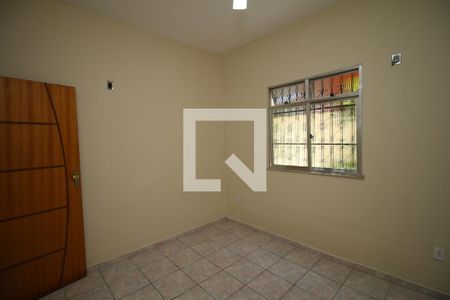 Quarto 1 de casa para alugar com 2 quartos, 110m² em Brás de Pina, Rio de Janeiro