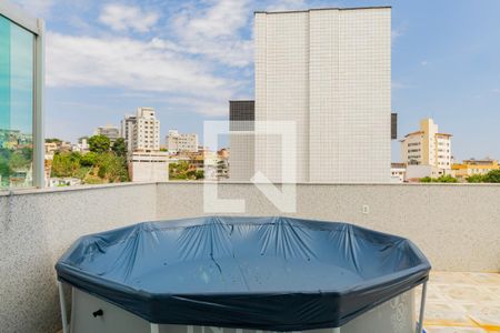 Apartamento à venda com 160m², 3 quartos e 1 vaga Apartamento à venda com 160m², 3 quartos e 1 vagaCobertura Externa