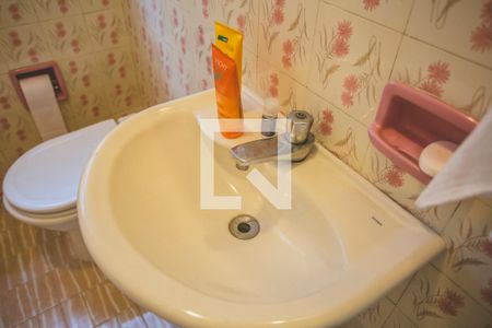 Casa à venda com 250m², 3 quartos e 2 vagasLavabo